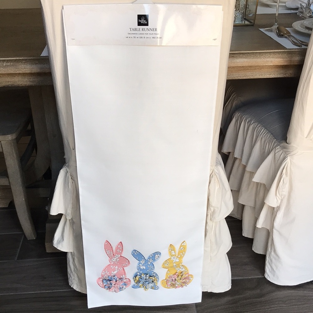 Home Wear Easter Table Runner